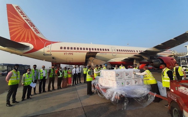 கொரோனா தடுப்பூசியை இலங்கைக்கு கொண்டு வரவுள்ள விமானத்தின் வருகையில் தாமதம்