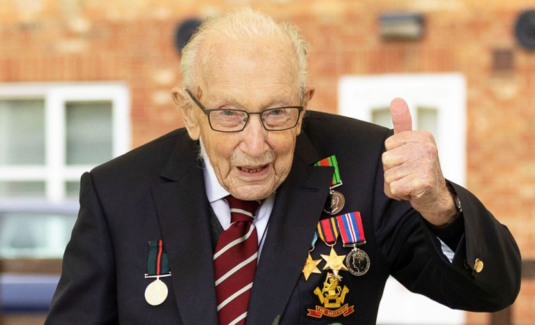 2 ஆம் உலகப் போரில் பங்கெடுத்த கெப்டன் டொம் மூர்  காலமானார்!