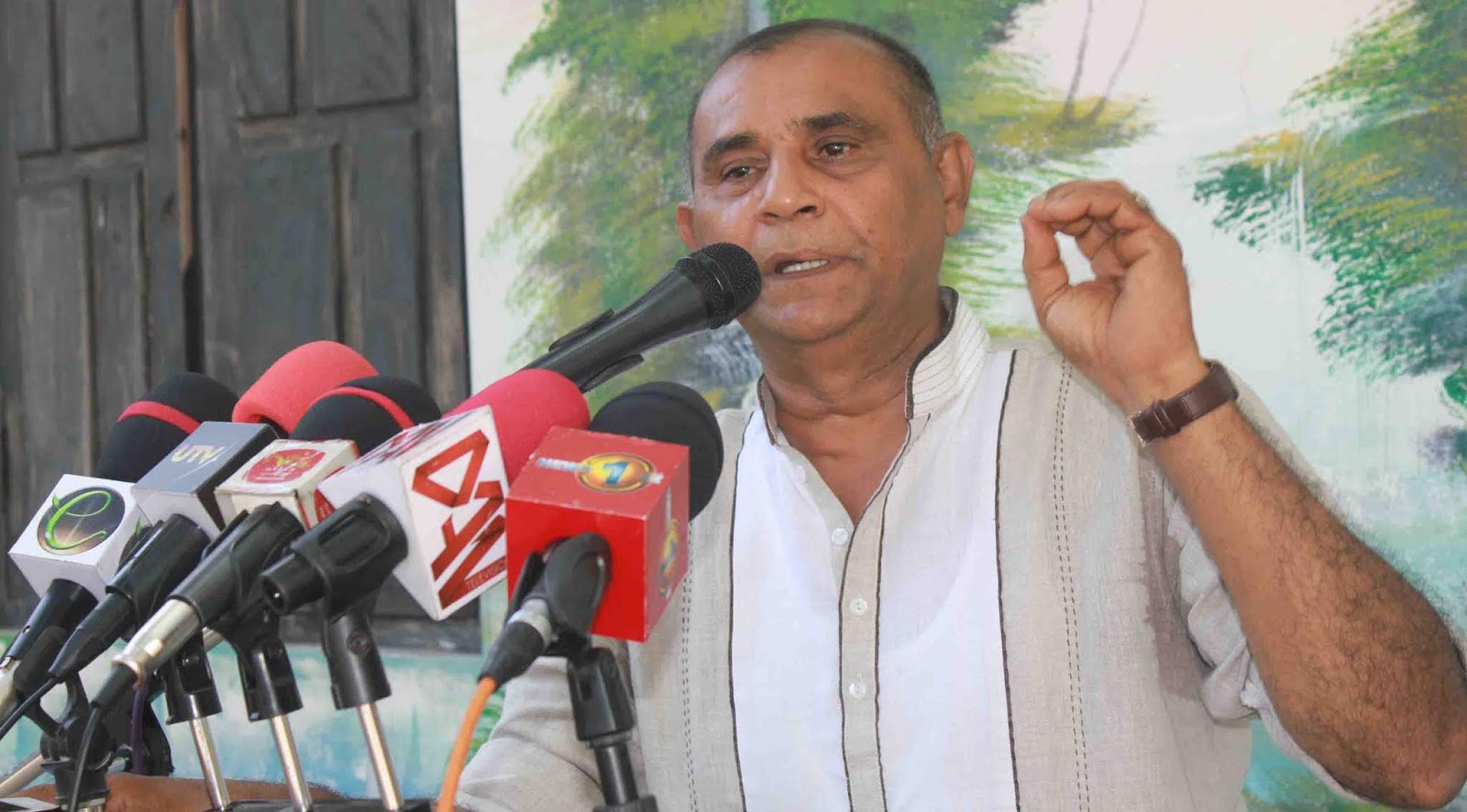 தமிழ், சிங்களம் மொழிகளை சேர்த்து தேசியகீதம் உருவாக்க வேண்டும்