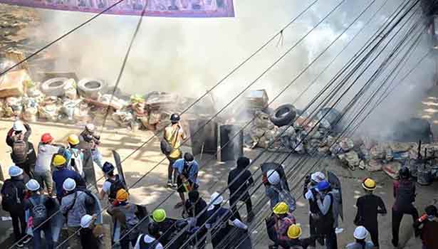 ராணுவ ஆட்சிக்கு எதிரான போராட்டத்தில் 235 பேர் சுட்டுக்கொலை!