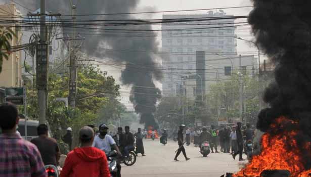 மியான்மரில் ஒரே நாளில் போராட்டக்காரர்கள் 114 பேர் சுட்டுக்கொலை!