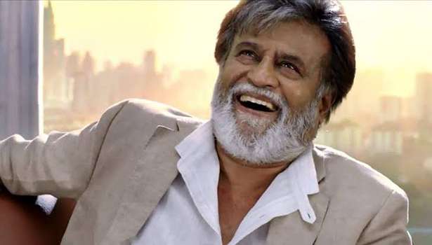 சிவாஜி படத்தை கொண்டாடும் ரஜினி ரசிகர்கள்!