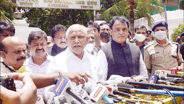 ராஜினாமா செய்யும்படி கட்சி மேலிடம் அழுத்தம் கொடுக்கவில்லை: எடியூரப்பா