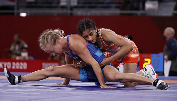 மல்யுத்தம்- இந்திய வீராங்கனை வினேஷ் போகத் காலிறுதிக்கு முன்னேற்றம்...