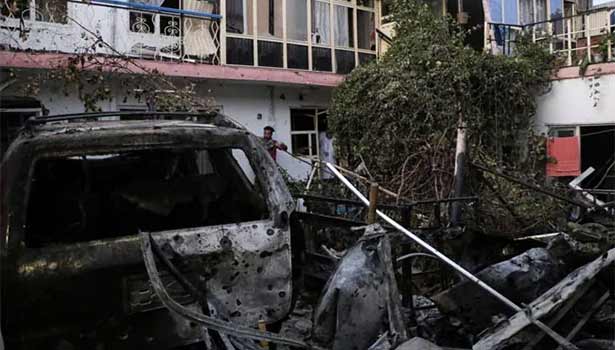 காபூல் ஏர்போர்ட்டை மீண்டும் தாக்க பயங்கரவாதிகள் திட்டம் -கார் வெடிகுண்டை சரியான நேரத்தில் அழித்தது அமெரிக்கா