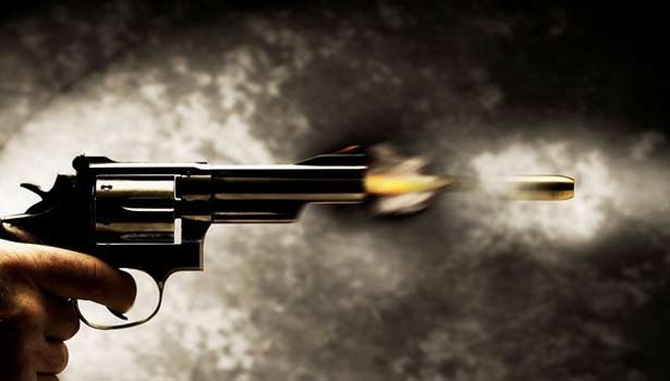 பாகிஸ்தானில் துணிகரம் - பெட்ரோல் பம்பில் நடந்த துப்பாக்கி சூட்டில் 9 பேர் பலி!