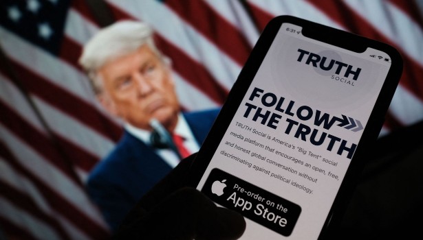 தனி சமூக வலைதளம் உருவாக்கிய டொனால்டு டிரம்ப்!