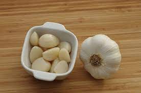 பூண்டை பச்சையாக உண்பதால் கிடைக்கும் நன்மைகள் இவையா? 