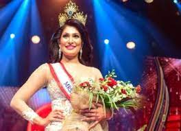 பிரபல அறிவிப்பாளரை மிரட்டிய திருமதி இலங்கை அழகி!!