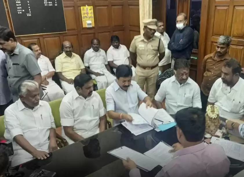 மாநிலங்களவை தேர்தல் - அதிமுக வேட்பாளர்கள் மனுதாக்கல்!...