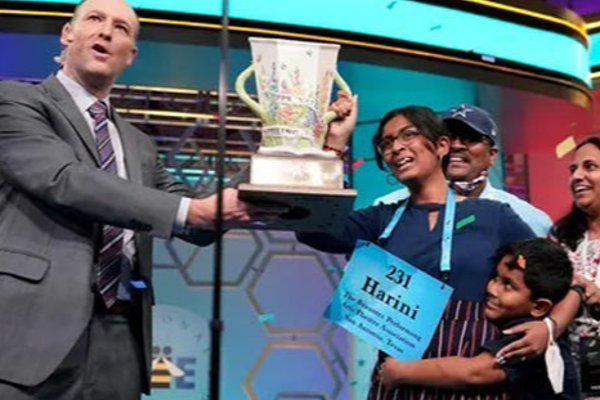 அமெரிக்காவில் பட்டம் வென்ற இந்திய வம்சாவளி மாணவி