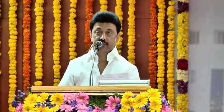 சட்டம் தாண்டி சமூகத்தையும் சட்ட மாணவர்கள் படிக்க வேண்டும் – மு.க.ஸ்டாலின்!