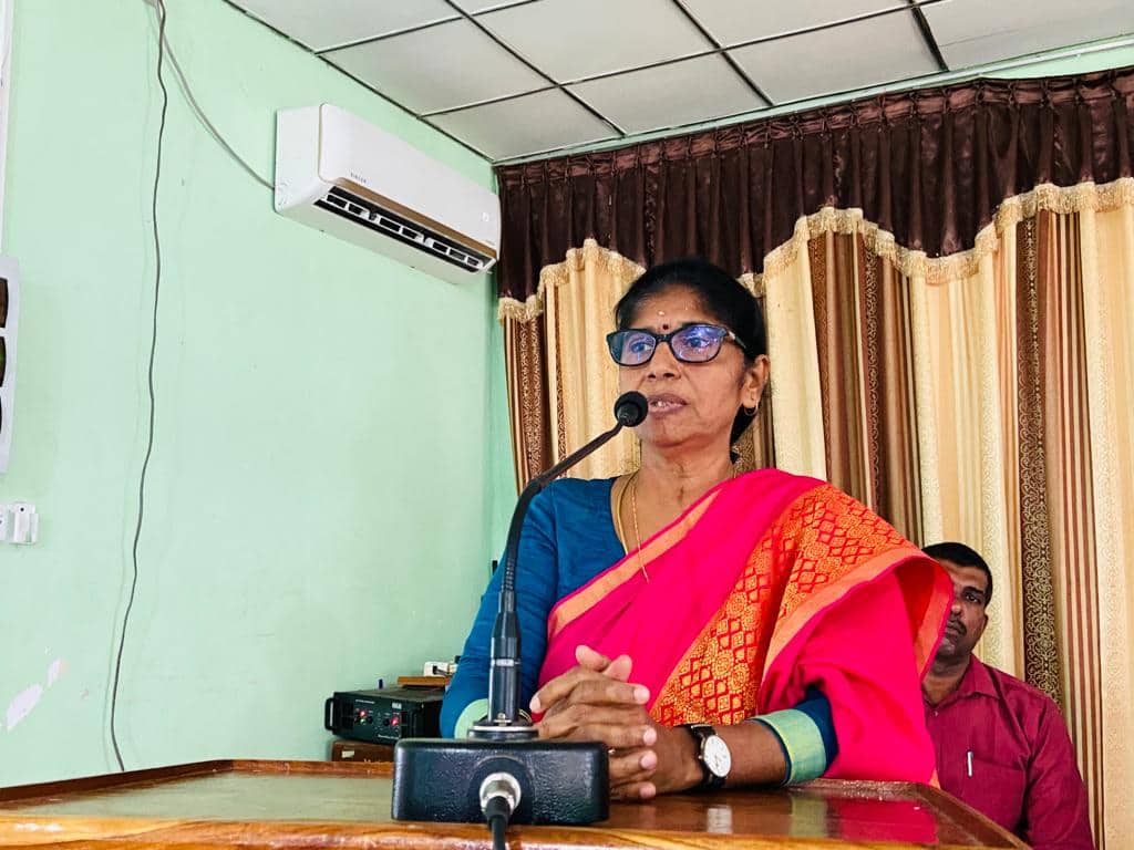 மன்னாரில் இடம்பெற்ற தொழிற்சந்தை! 