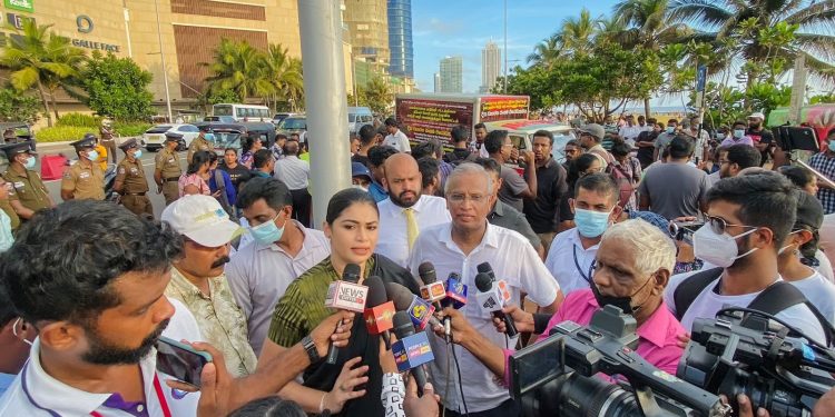 யங்கரவாத தடைச்சட்டத்திற்கு எதிராக வடக்கு-தெற்கில் உள்ள மக்கள் ஒன்றிணைவது பாரிய வெற்றி: சுமந்திரன்!