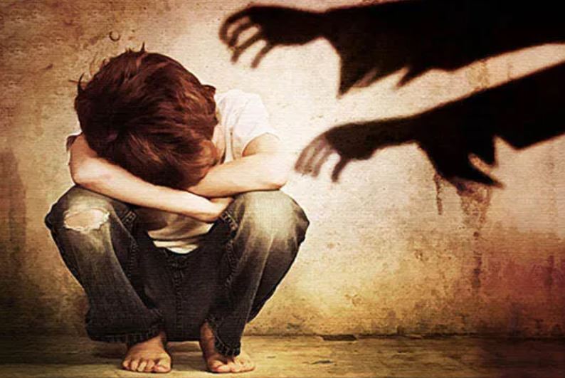 11 வயது மாணவன் துஷ்பிரயோகம்!! இரு மாணவர்களின் மோசமான செயல்